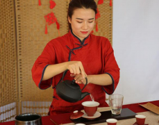 茶艺表演者及表演者的服饰如何选择